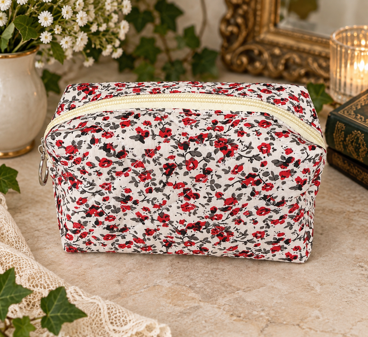Quilted cotton bag with Dipsy red flowers on a white background
